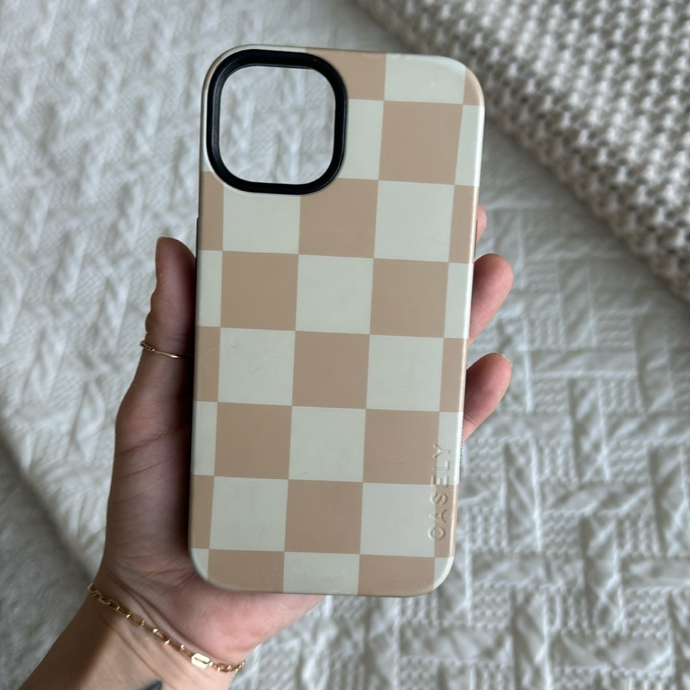 Casely iPhone 14 Neutral Checkerboard Bold MagSafe